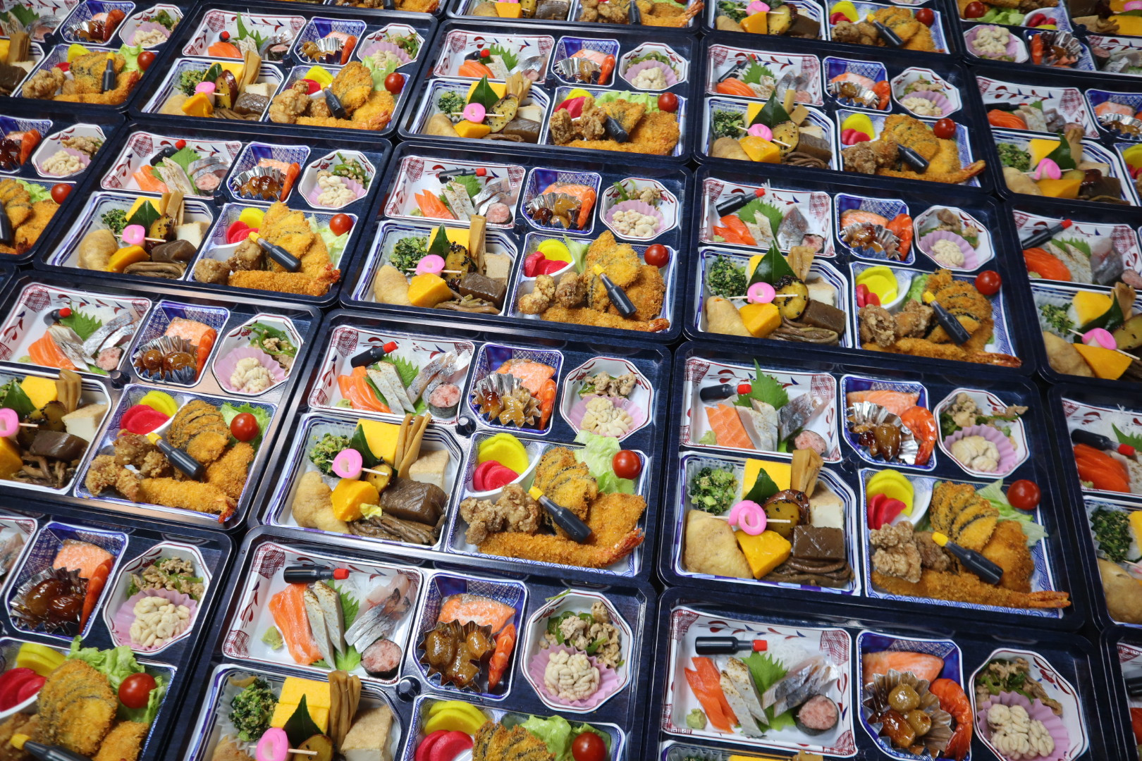 たくさんのパック料理のご注文ありがとうございます