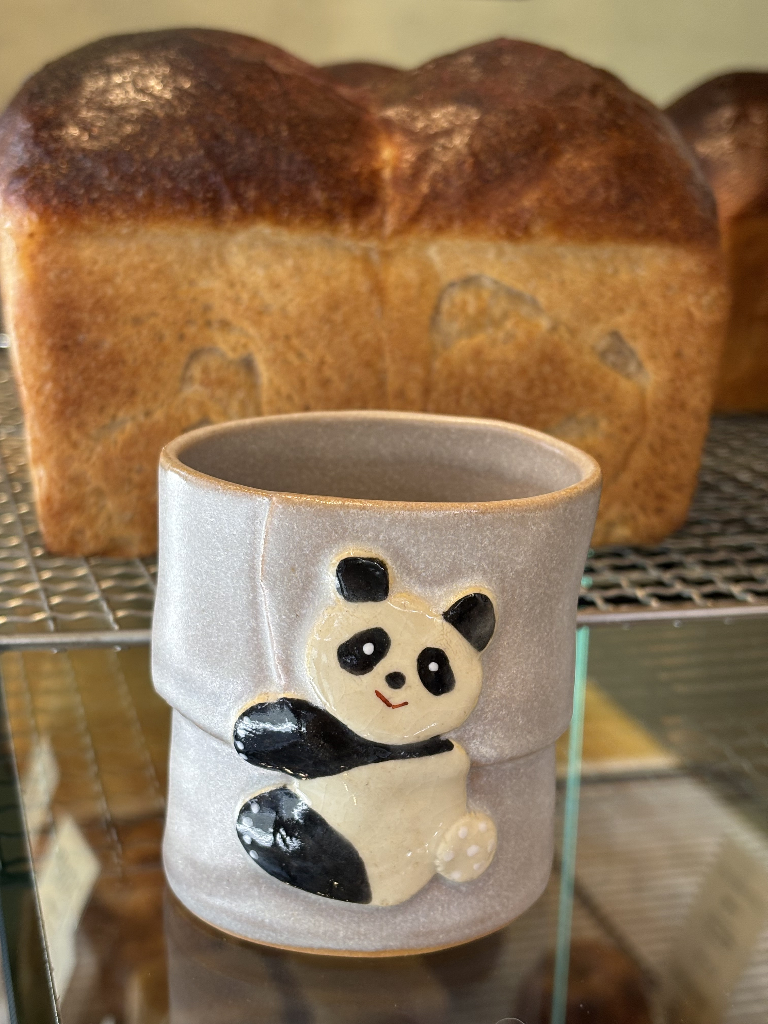 パンとうつわ。