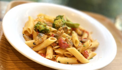 ●アサリとブロッコリーのトマトクリームペンネ .jpg