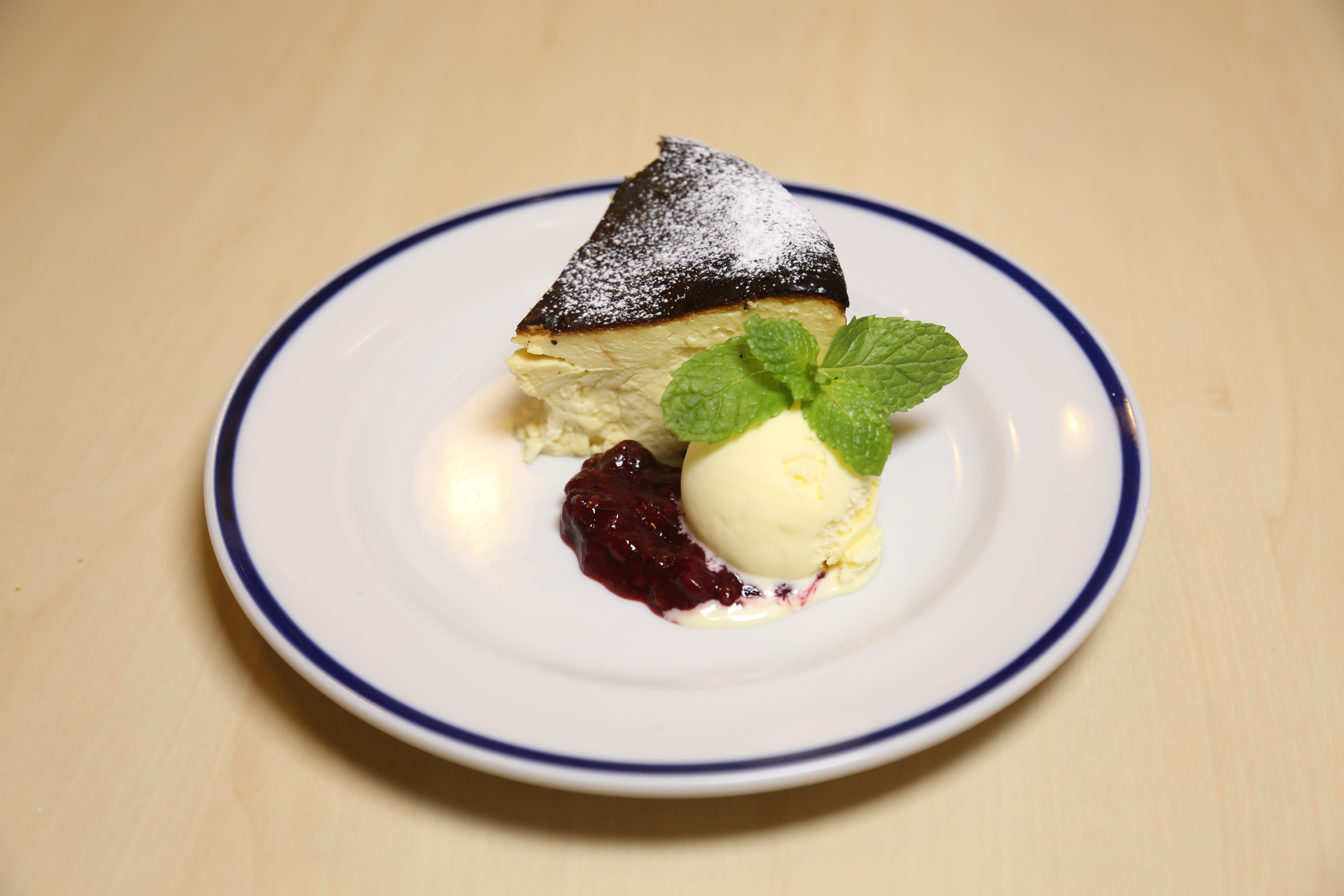 バスクチーズケーキ