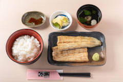 白焼定食 【特大】(特大一尾)