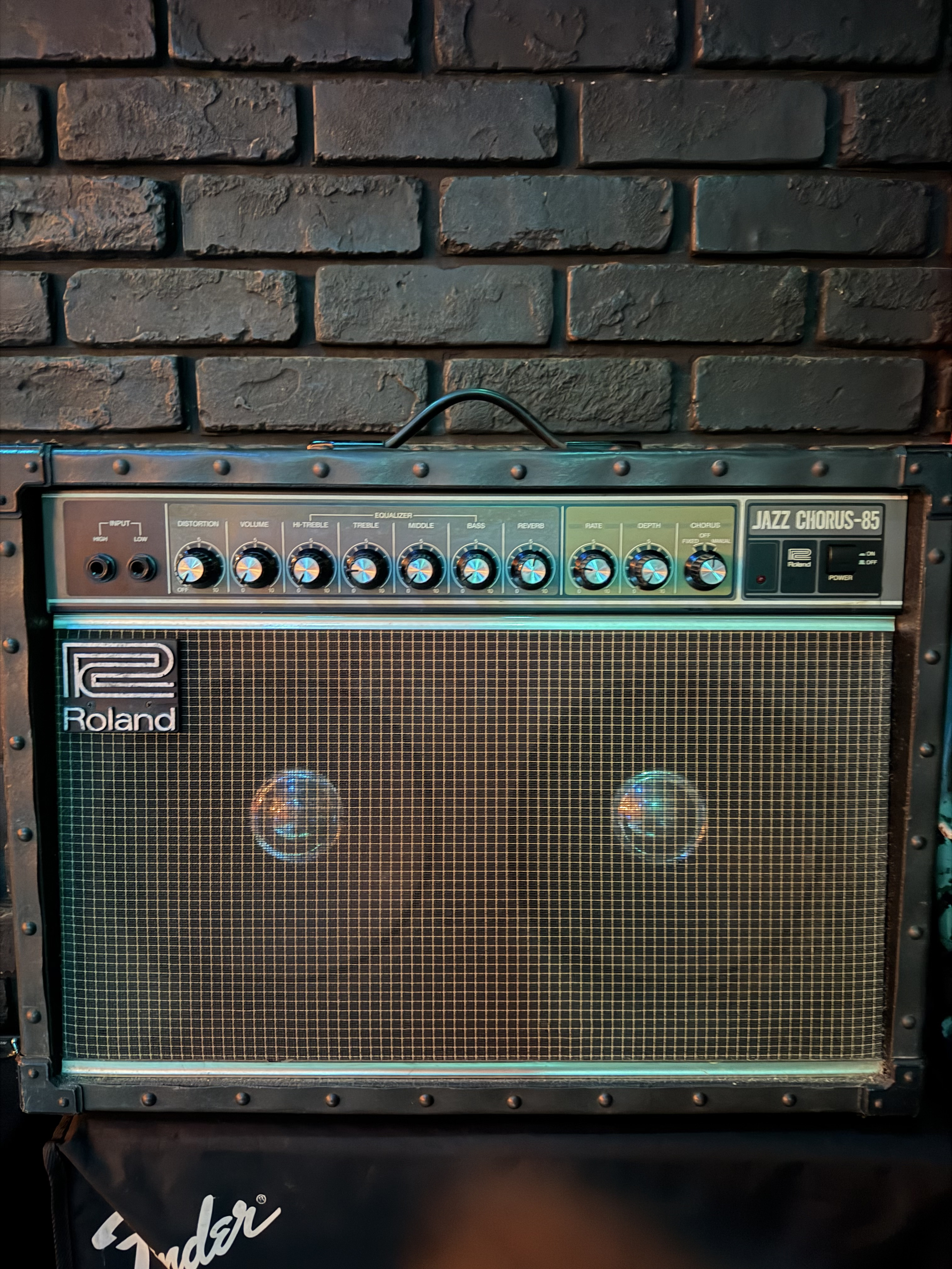 Roland Jazz Chorus JC-85