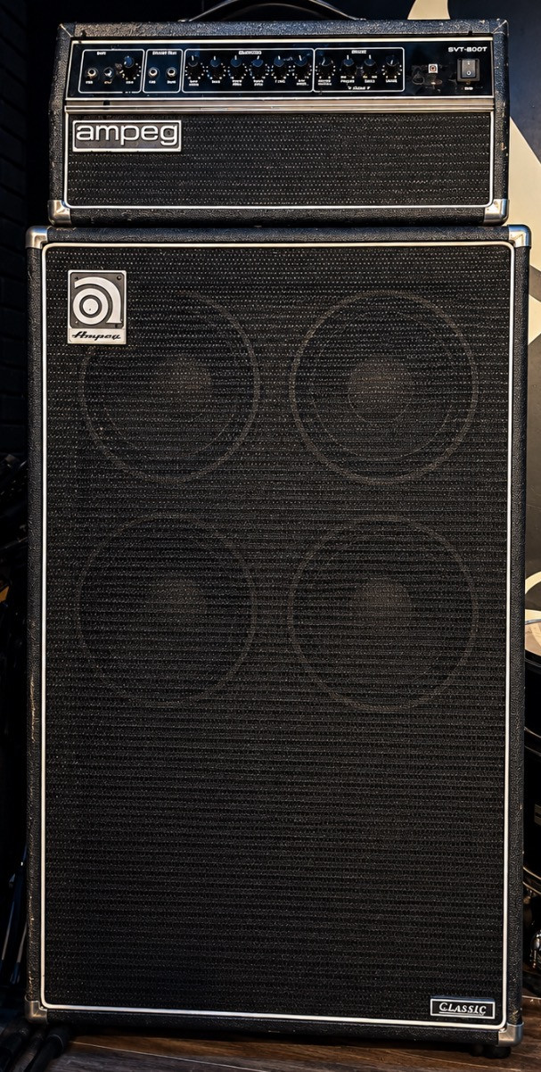 Ampeg SVT-200T + Ampeg Classic Cabinet