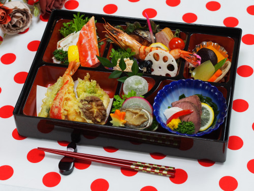 練馬区にお祝い料理を宅配しています