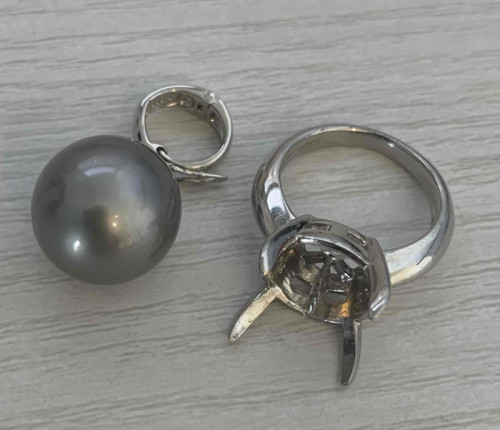 真珠クリッカーペンダント3.JPG