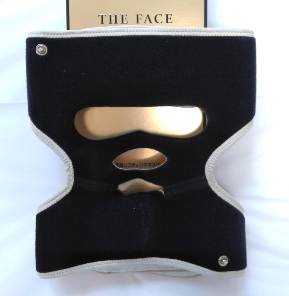 THE FACEサポーターでリフトアップ