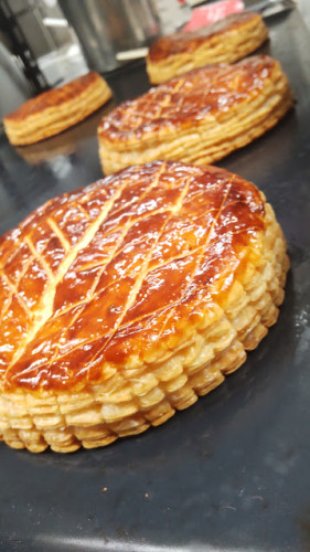 ガレットデロワ販売中です