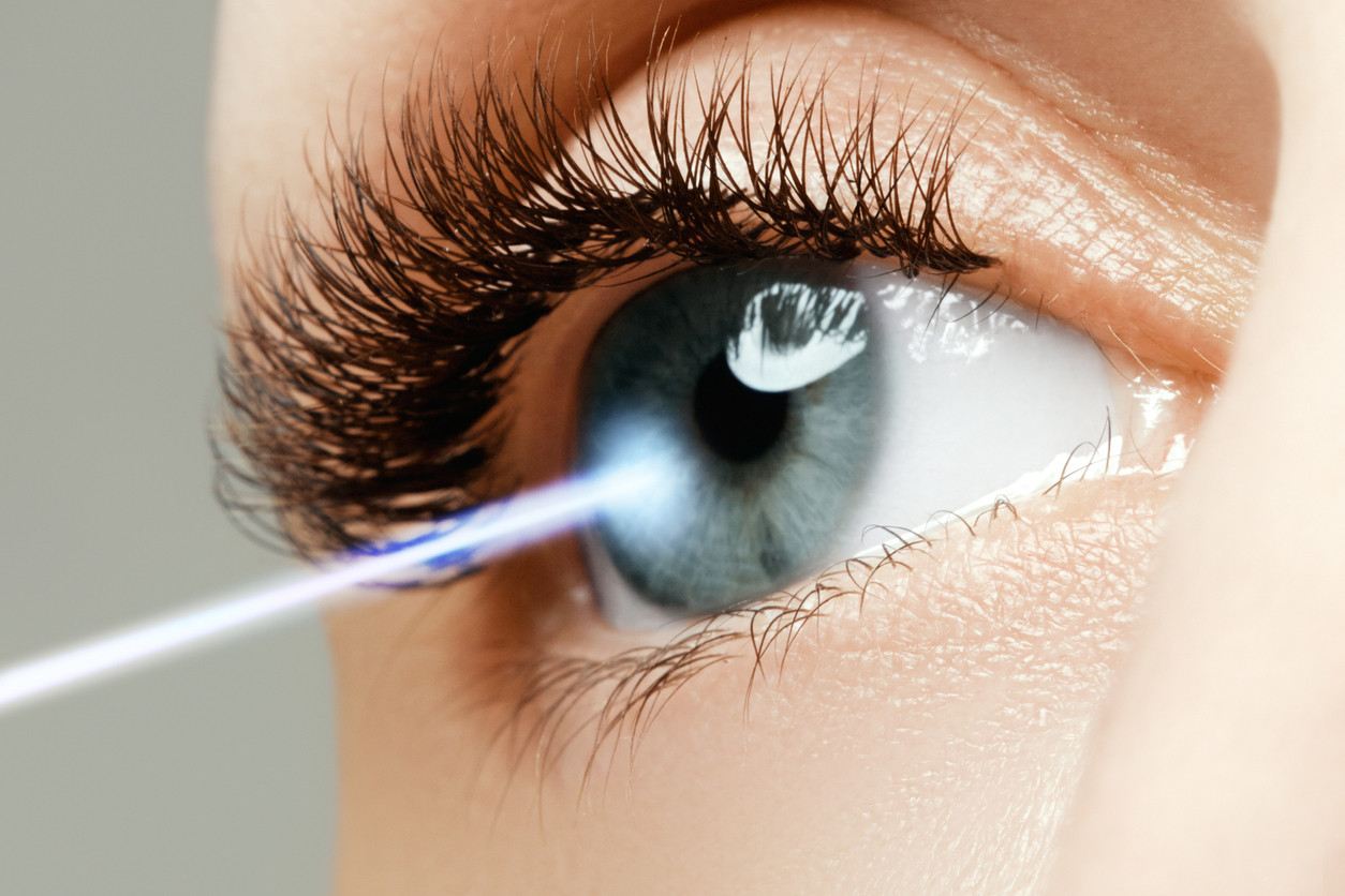 糖尿病網膜症、眼底出血などに対してレーザー治療を行っております。