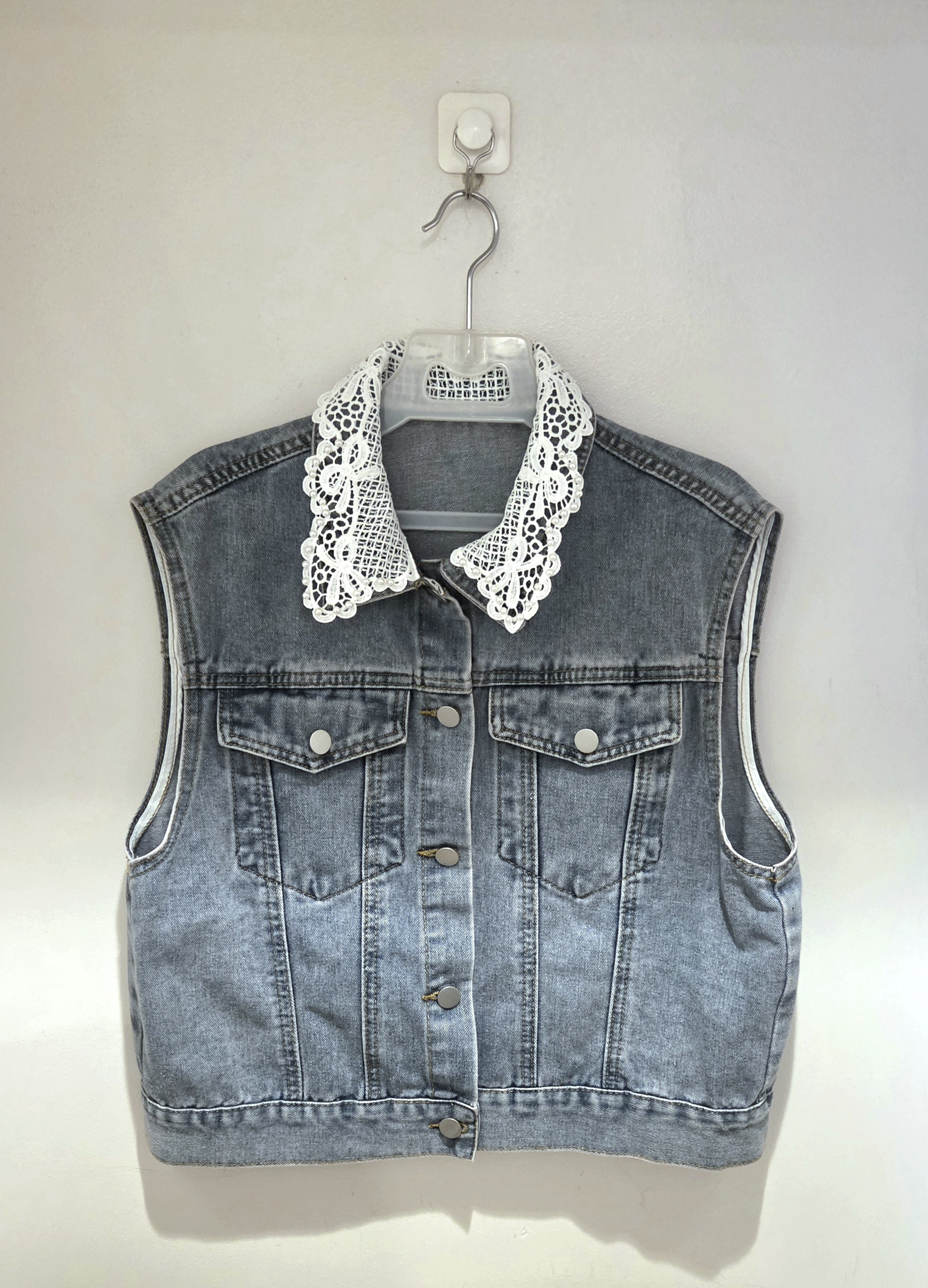 襟レースデニムベスト　¥6.490(2色)