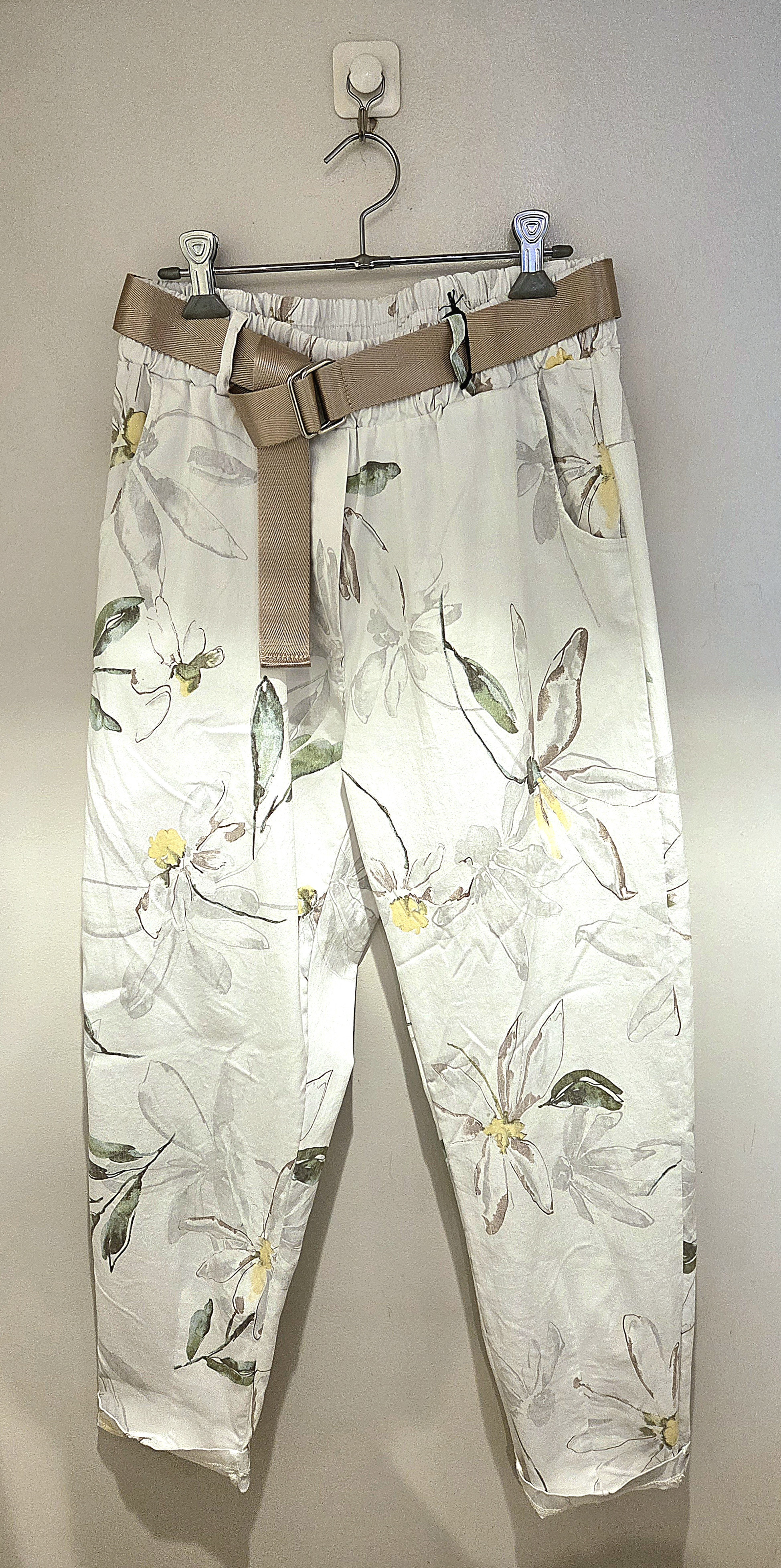 ベルト付きボタニカルパンツ　Cris   ¥12.000(2色)