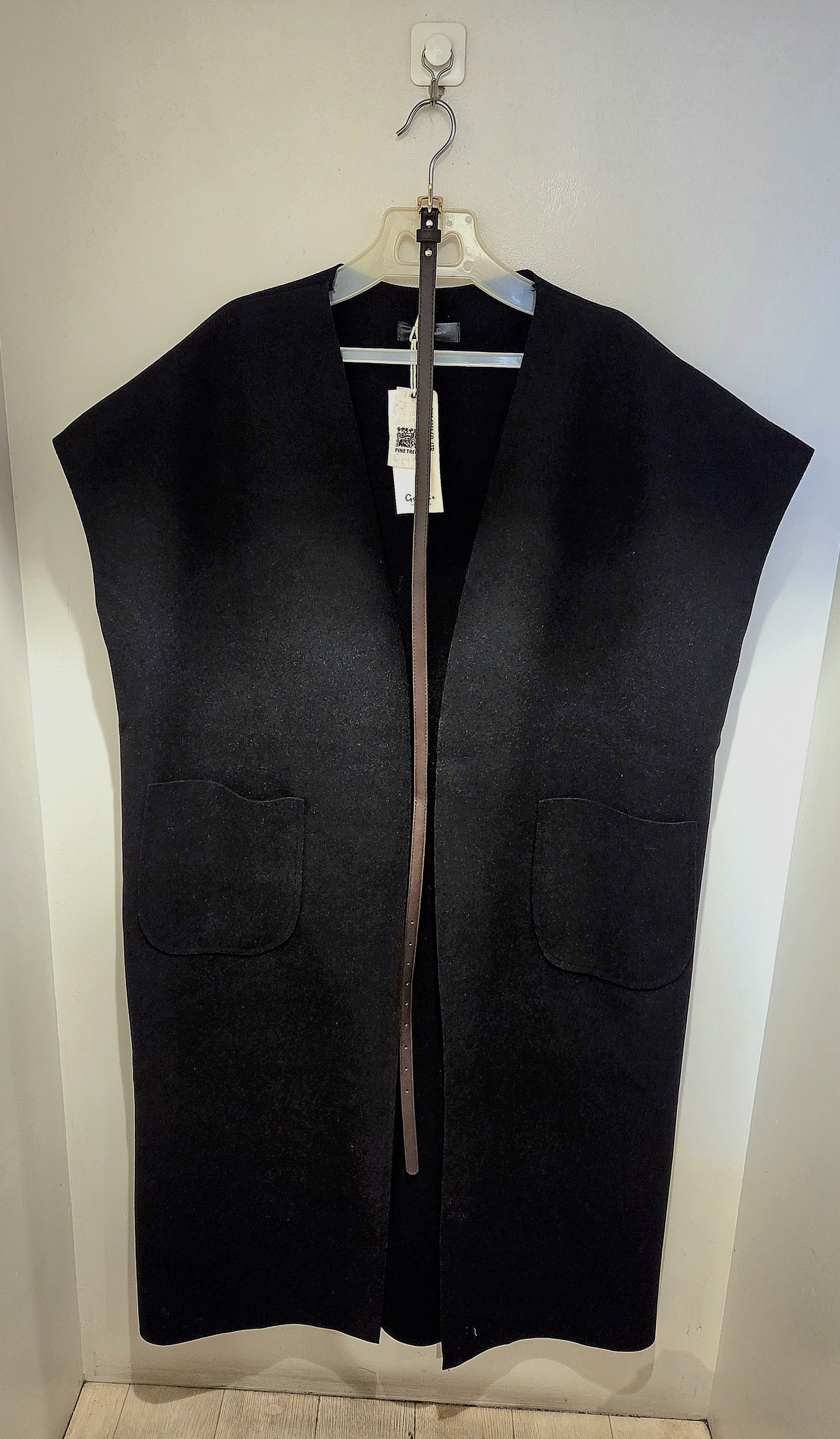 ベルト付きロングジレ　¥8.690(2色)