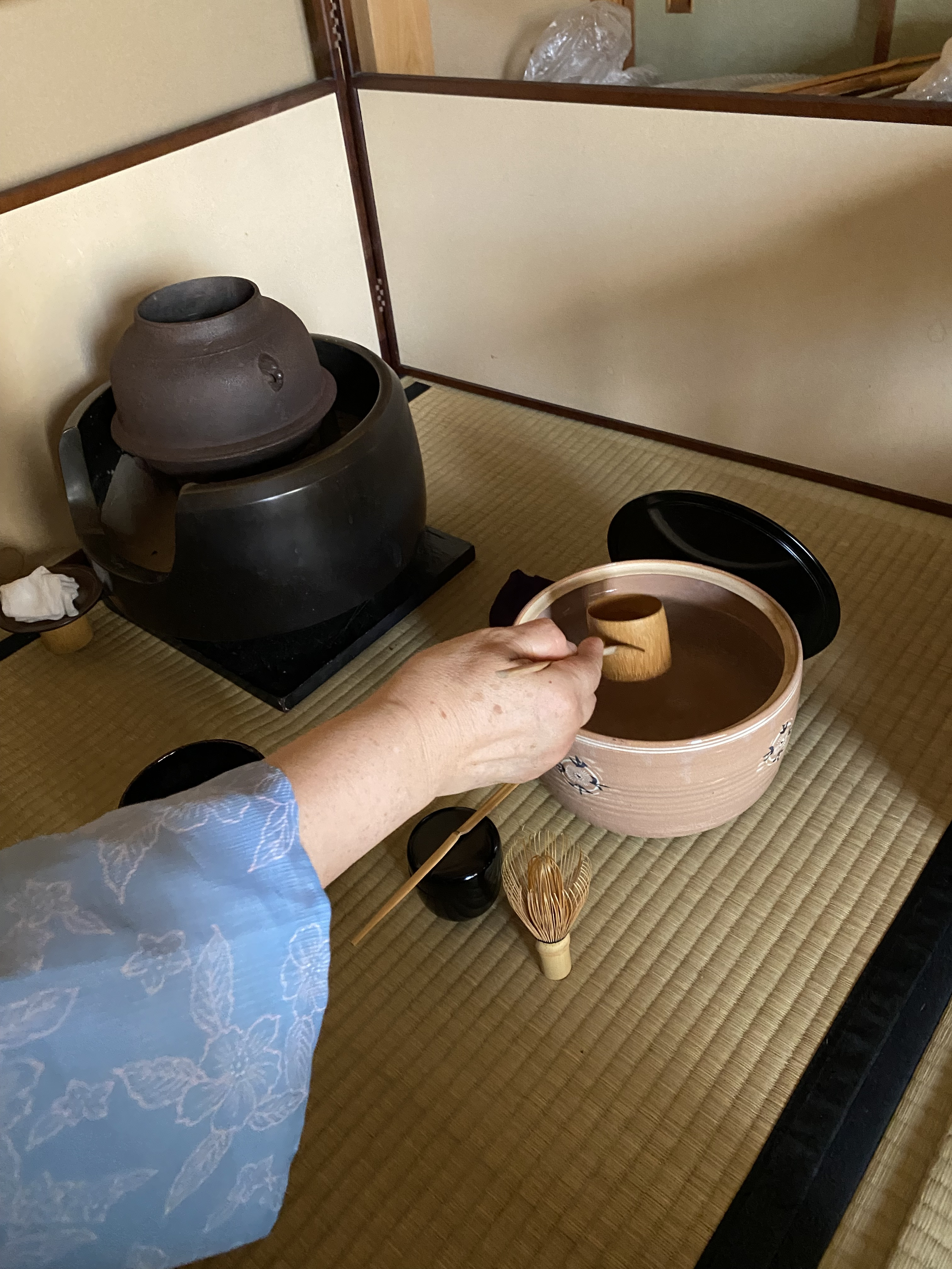 平水指でお濃茶を…