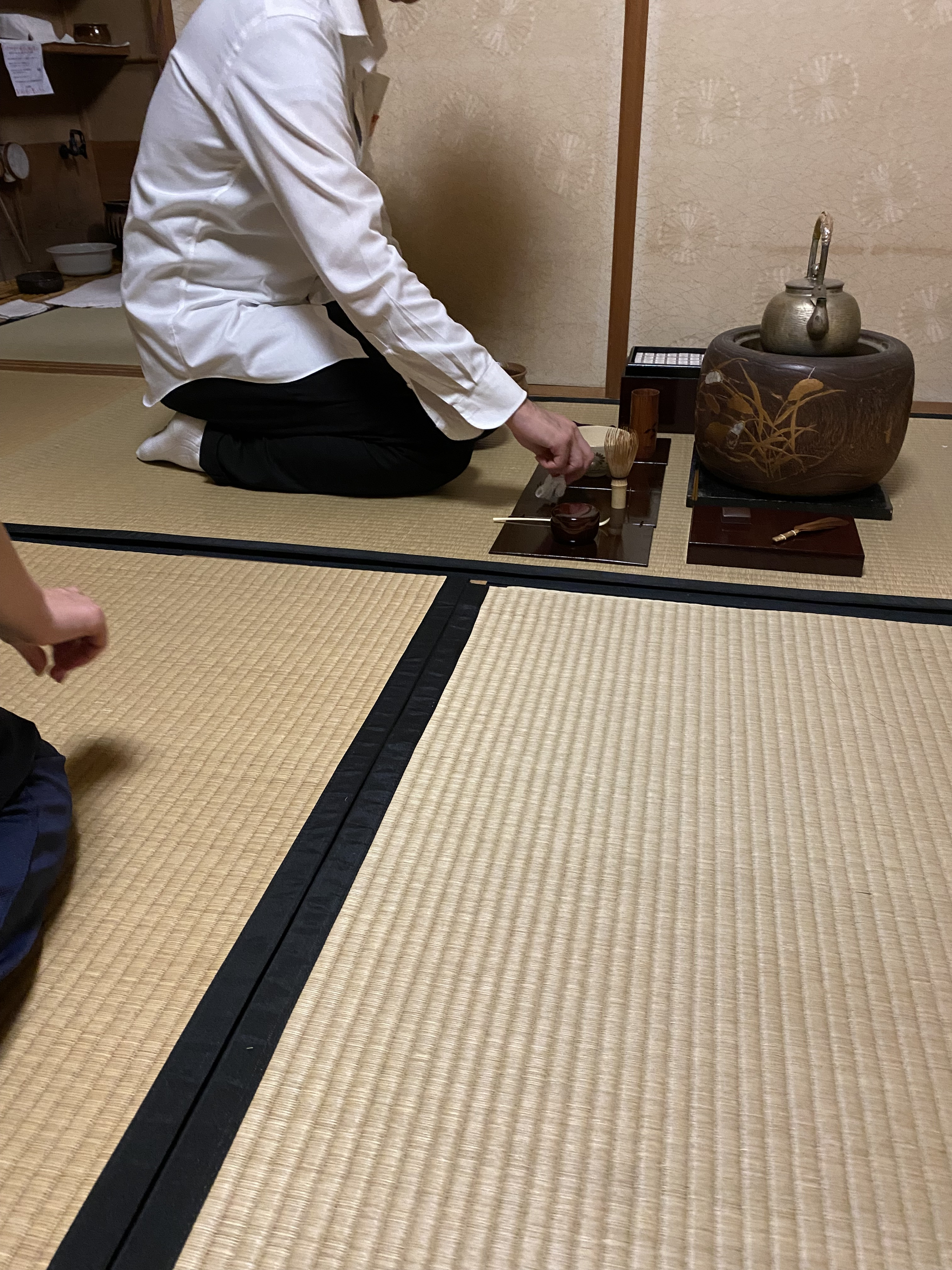 茶箱　月　のお点前を…