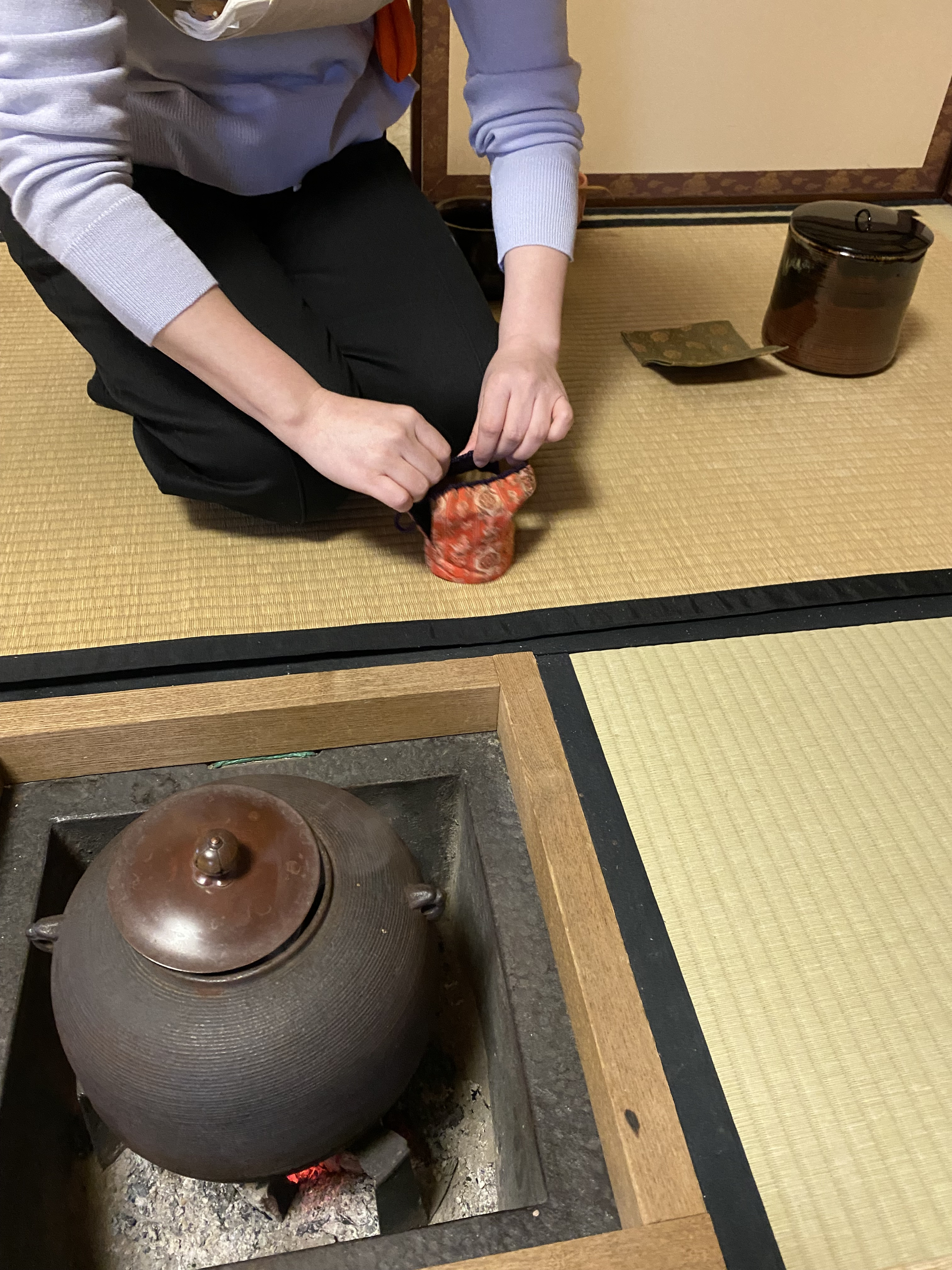 和巾のお稽古を…