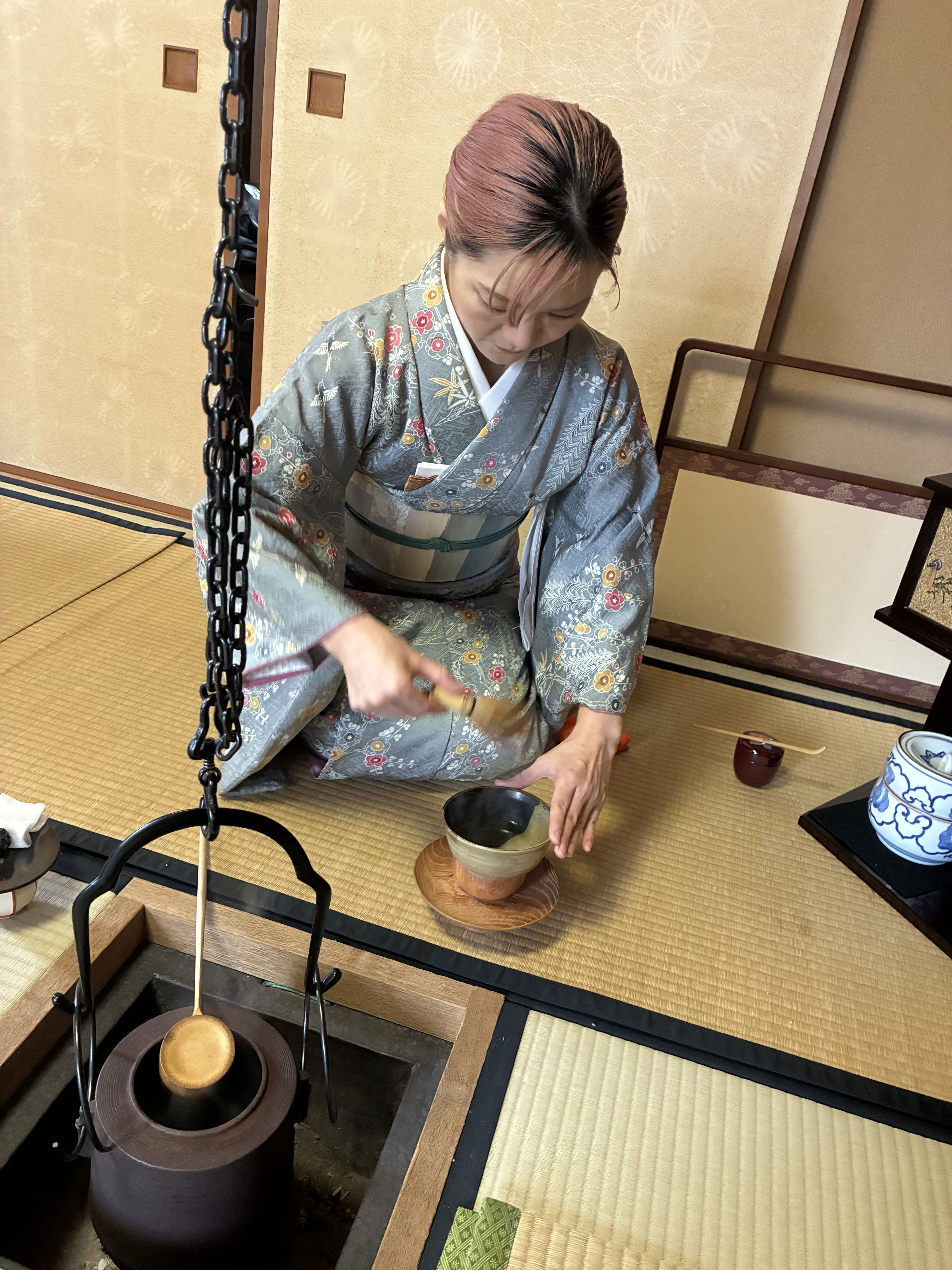 貴人点薄茶点前を．．．