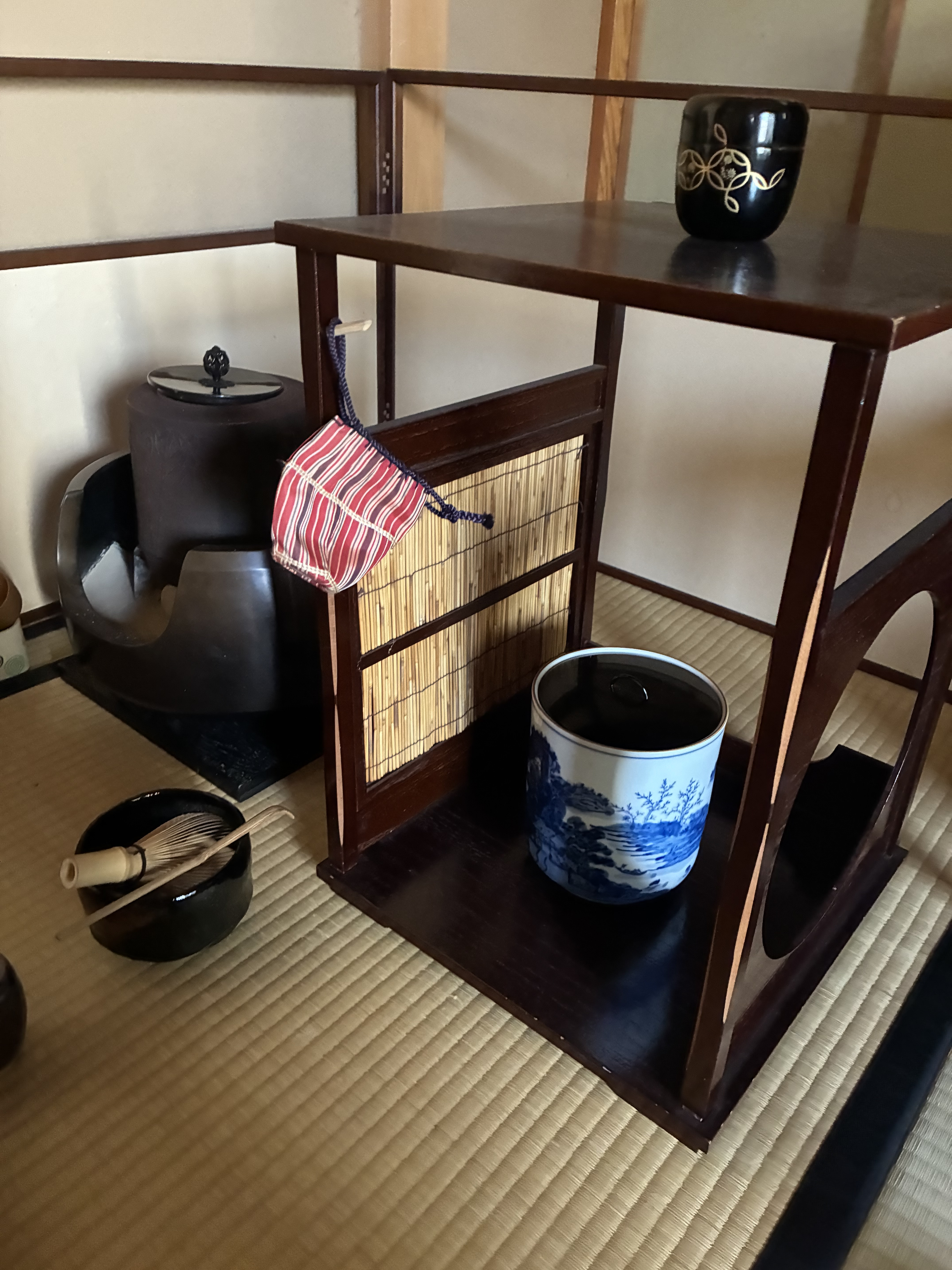 吉野棚で濃茶点前を・・・