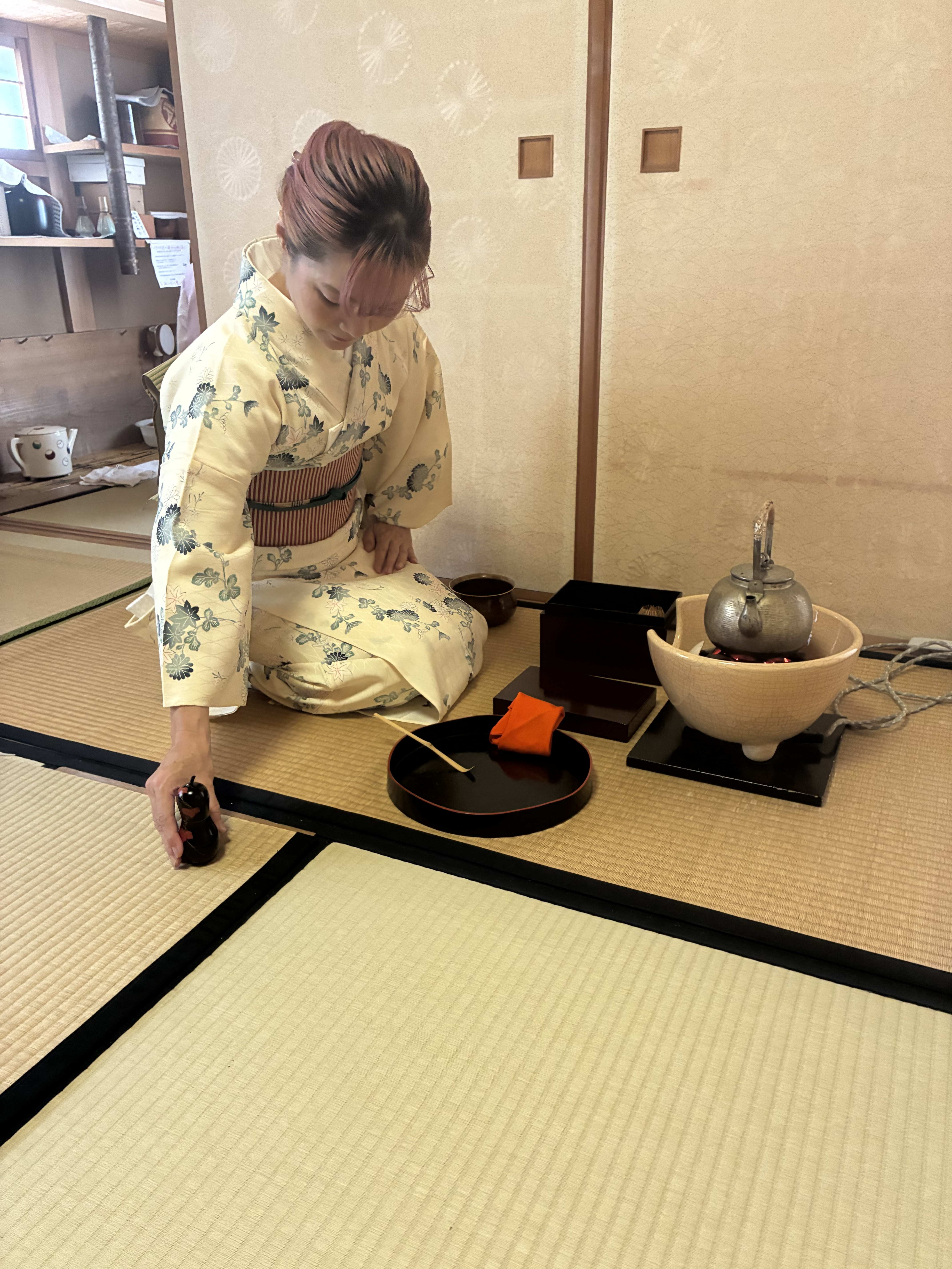 茶箱　卯の花点前を・・・