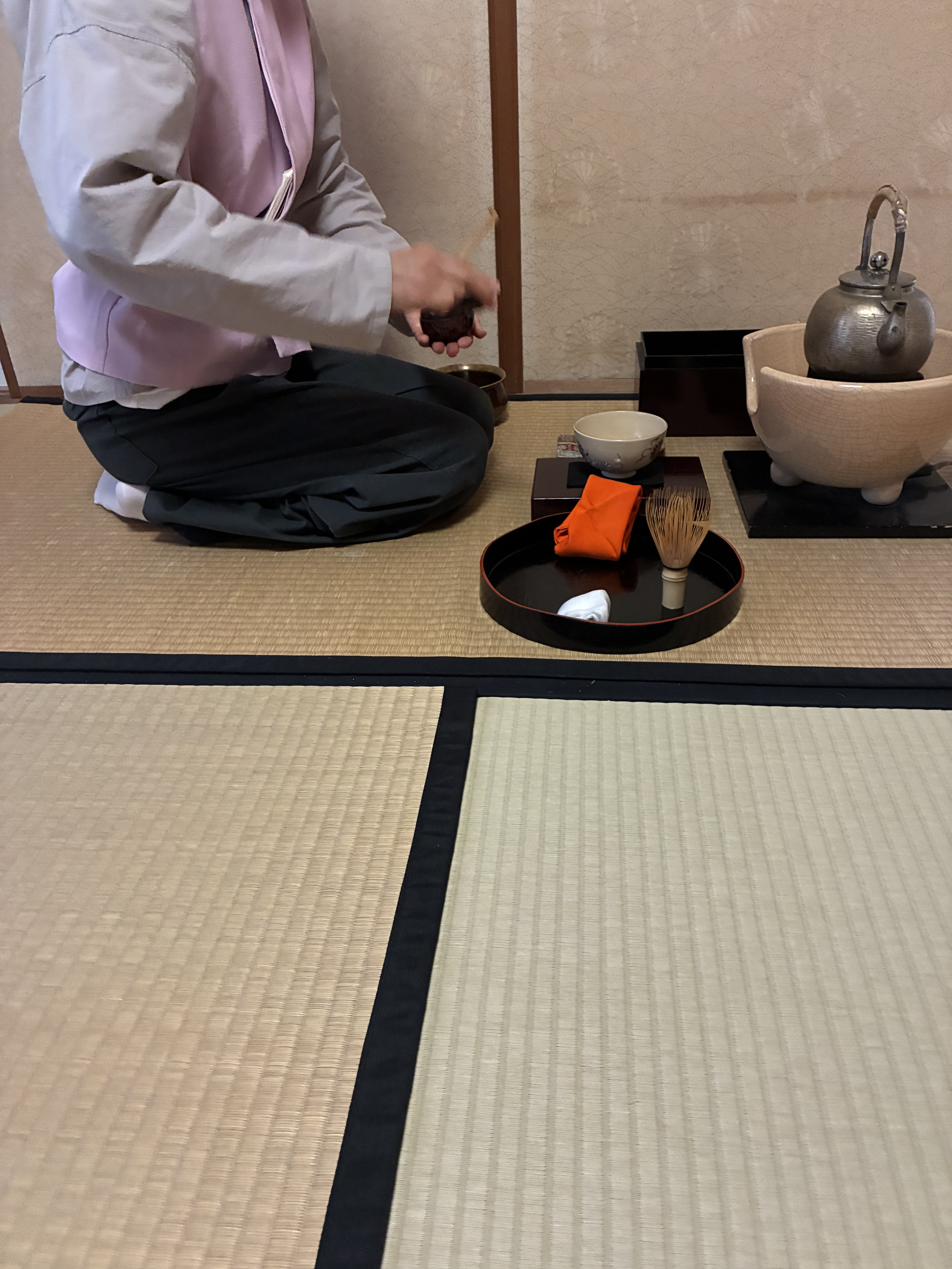 茶箱　卯の花点前を・・・