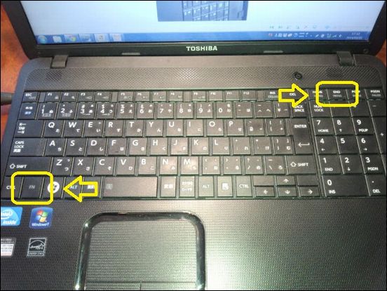 パソコンのキーボードFNとPRTSCの位置を示した画像