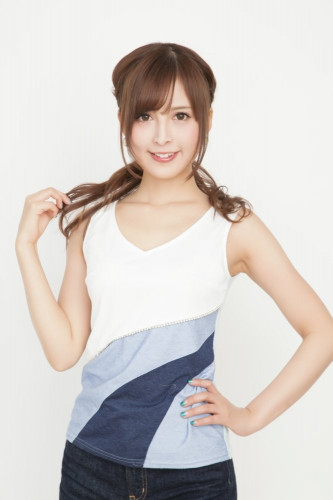 葵井えりか3.jpg