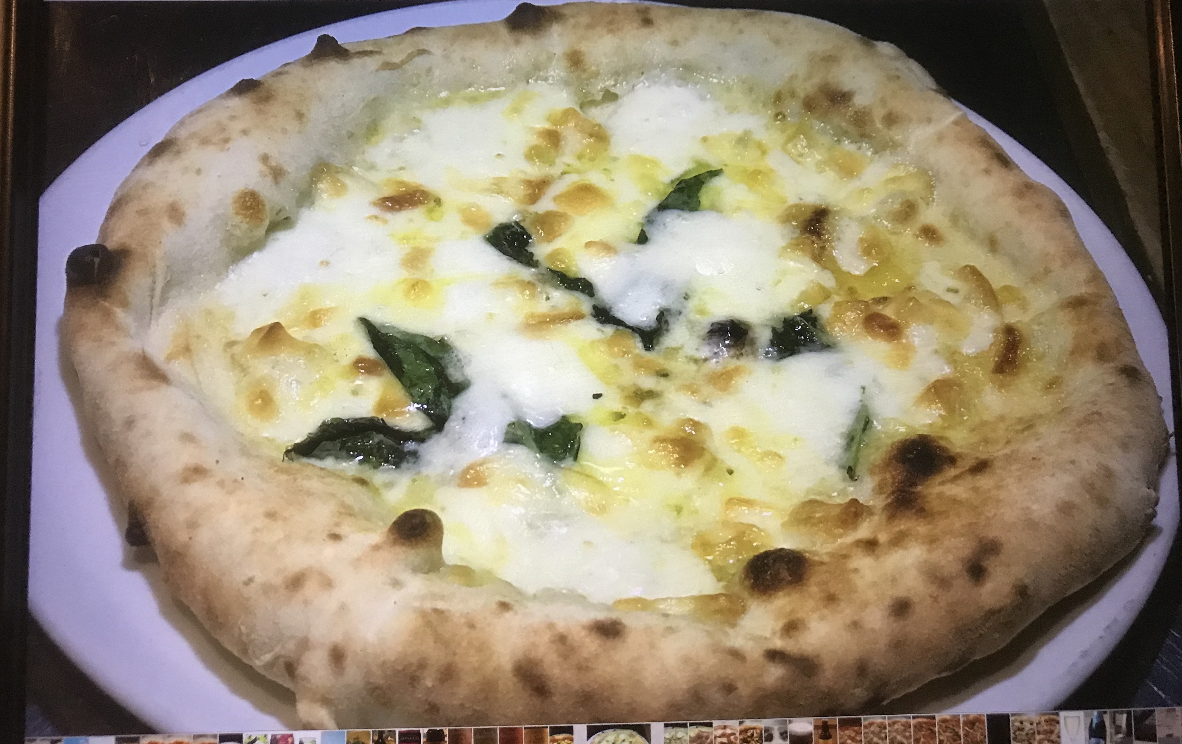 燻製モッツァレラチーズのマルゲリータ Pizza Verde Matsumoto