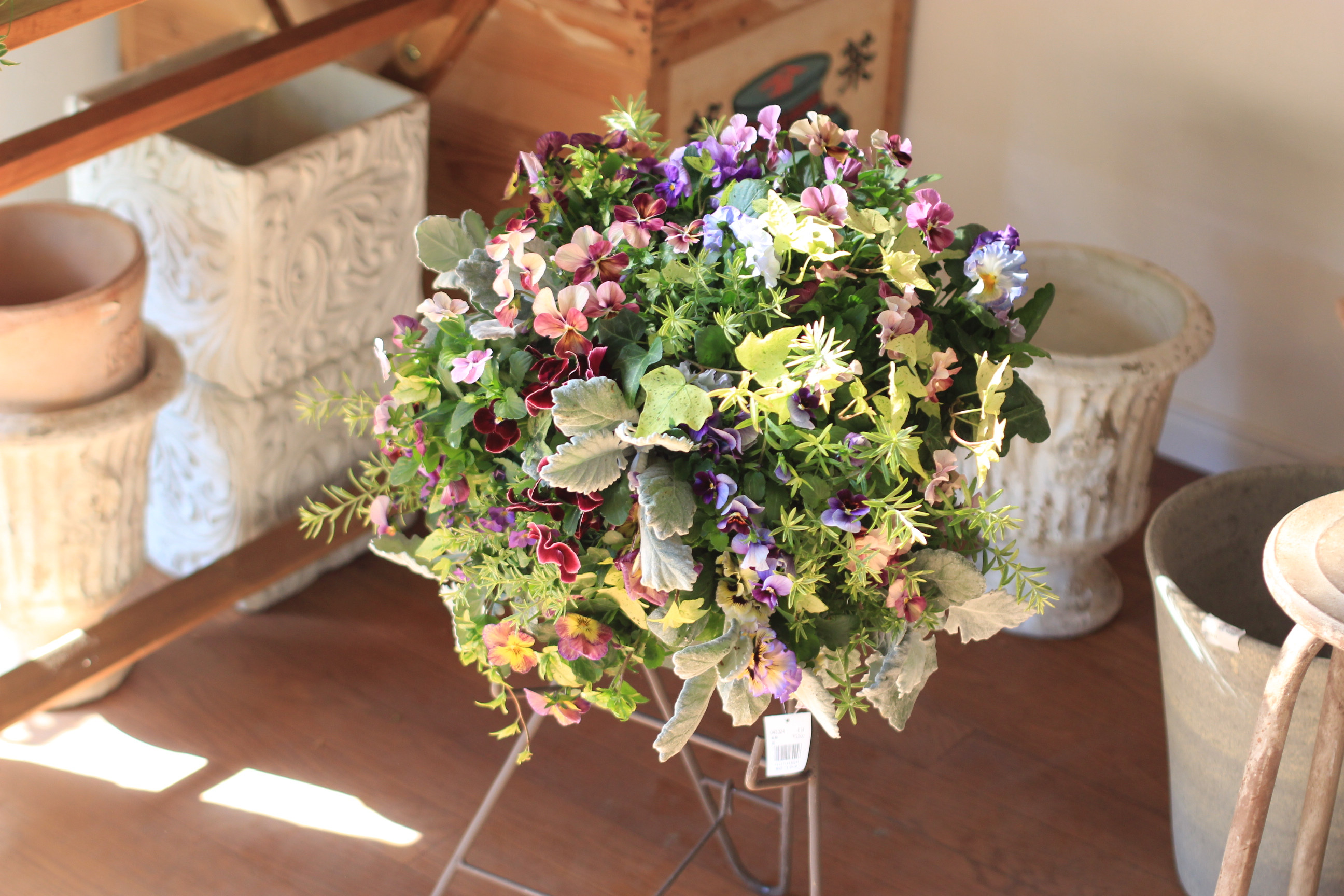 Blog 44ページ アトリエajisai ブリコラージュフラワー 花の寄せ植え教室