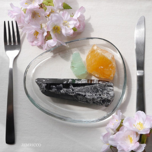 本日の朝食風🌸桜を添えて　内モンゴル自治区産水晶　グリーンカルサイト　オレンジカルサイト