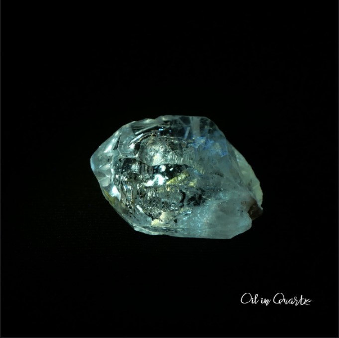 天然石オイルクォーツ(パキスタン産)水晶原石　穴なし　蛍光鉱物✵それぞれ現物画像あり