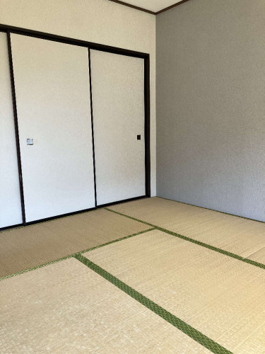 ベランダ側和室.jpg