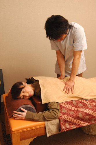 日曜限定マッサージクーポン60分6.600円&rarr;3.800円