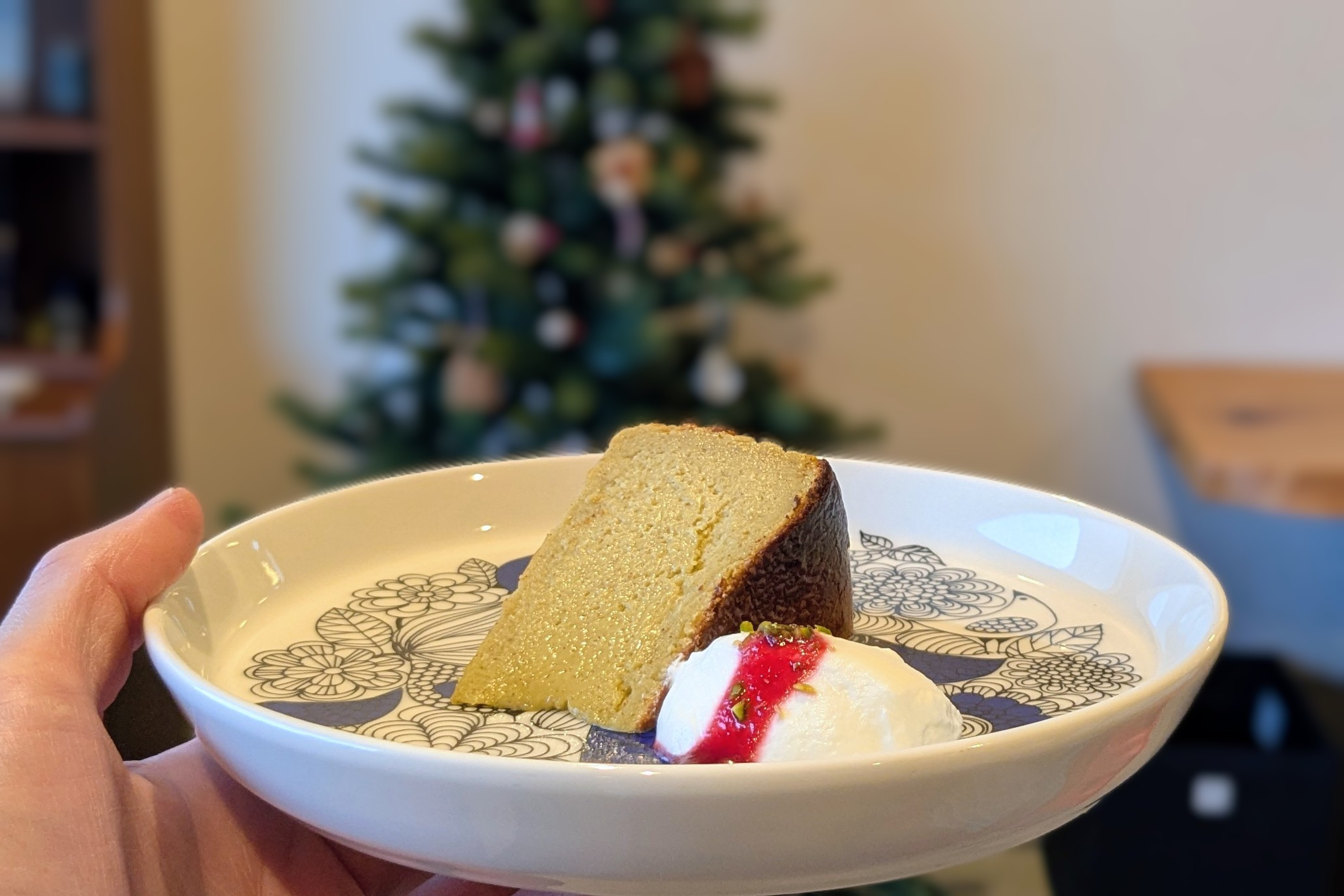 ピスタチオのバスクチーズケーキ