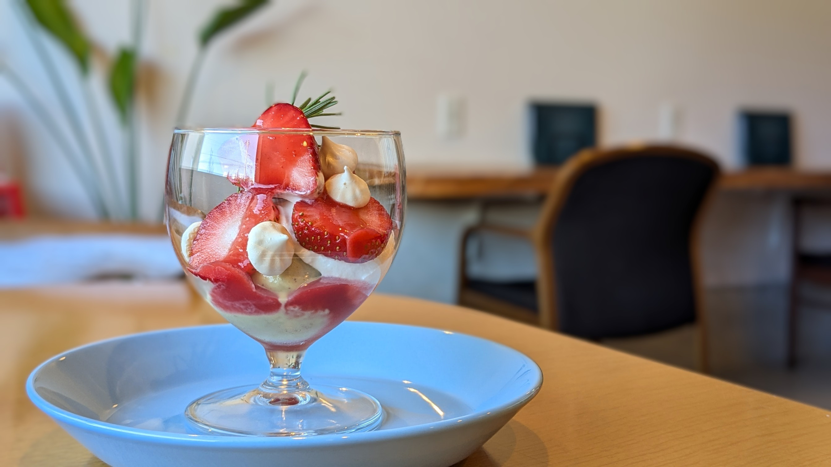 いちごメニュー始めます！