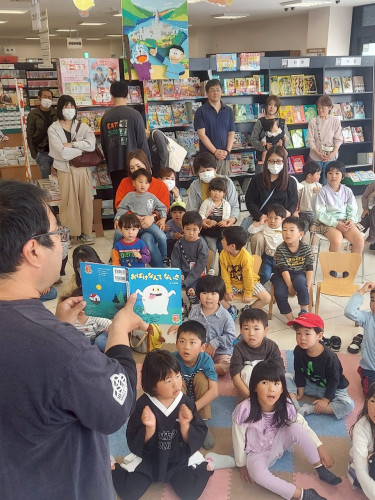 LINE_ALBUM_R７おはなし会春午前_250511_54.jpg