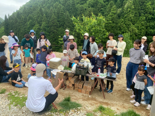 LINE_ALBUM_お山で遊ぼう！ご飯をたこう！_250518_73.jpg