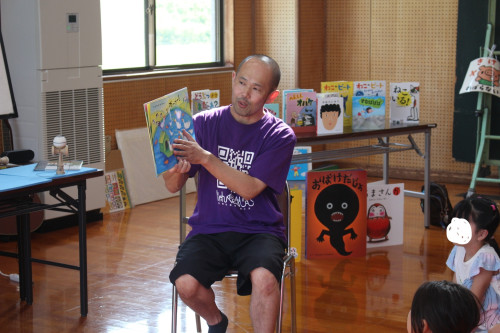 LINE_ALBUM_岩美町文化センター　おはなし会_250706_1のコピー.jpg