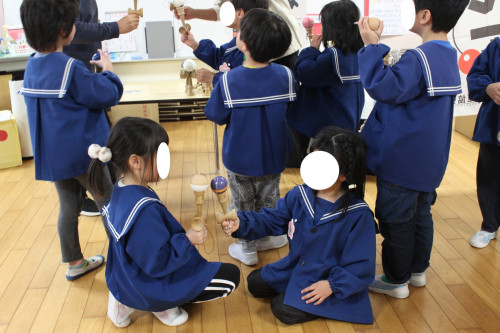 LINE_ALBUM_未来学園 幼稚園　けん玉広場_260202_1.JPG