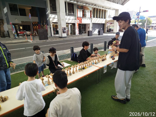 LINE_ALBUM_1012 けん玉広場午後_261012_34.jpg