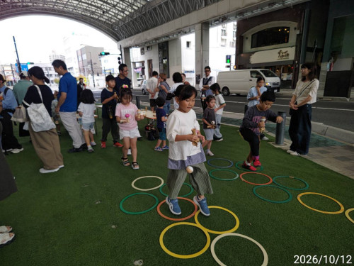 LINE_ALBUM_1012 けん玉広場(午前)_261012_19.jpg