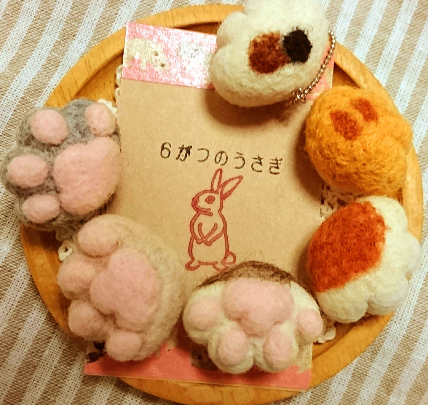 photo > 羊毛フェルトフラワー - 6月のうさぎ