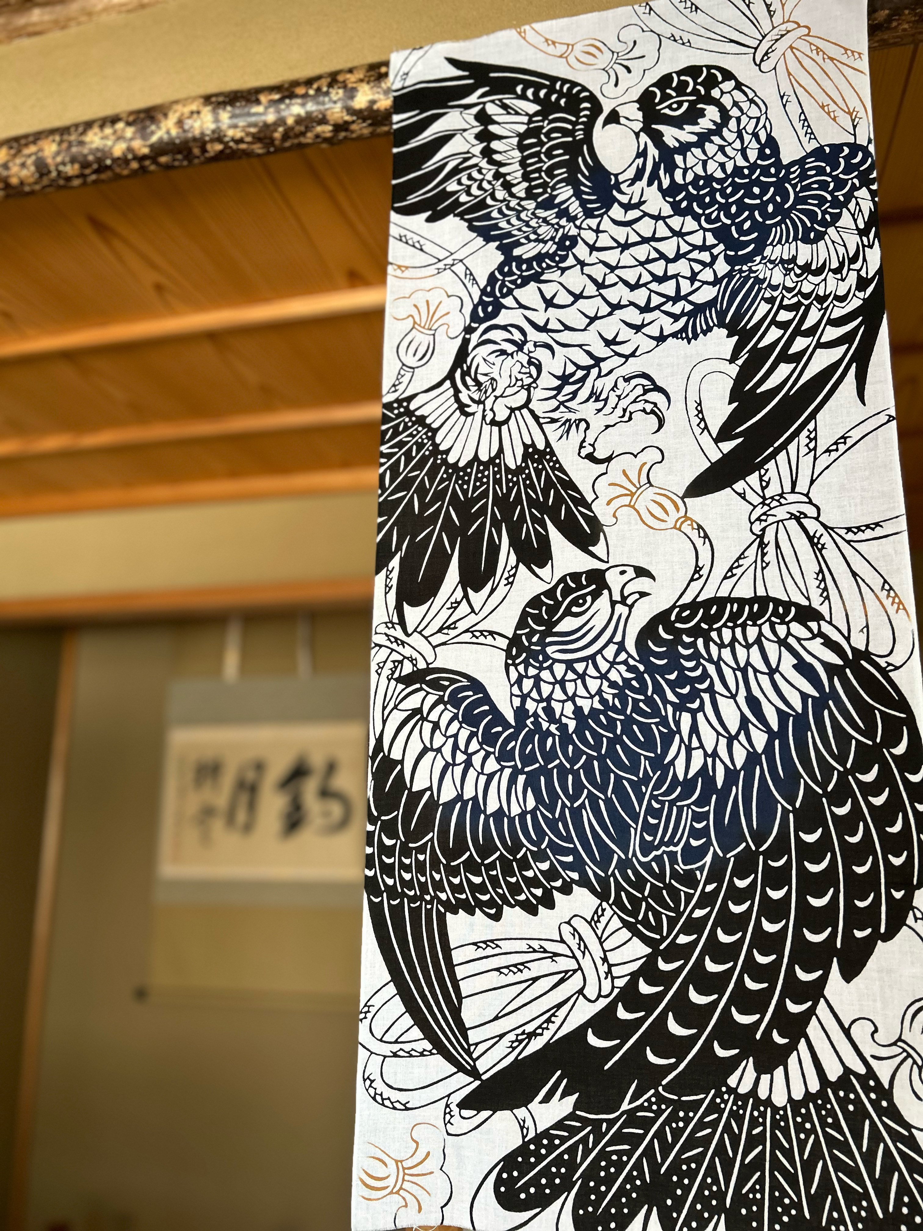 手ぬぐい「鷹」