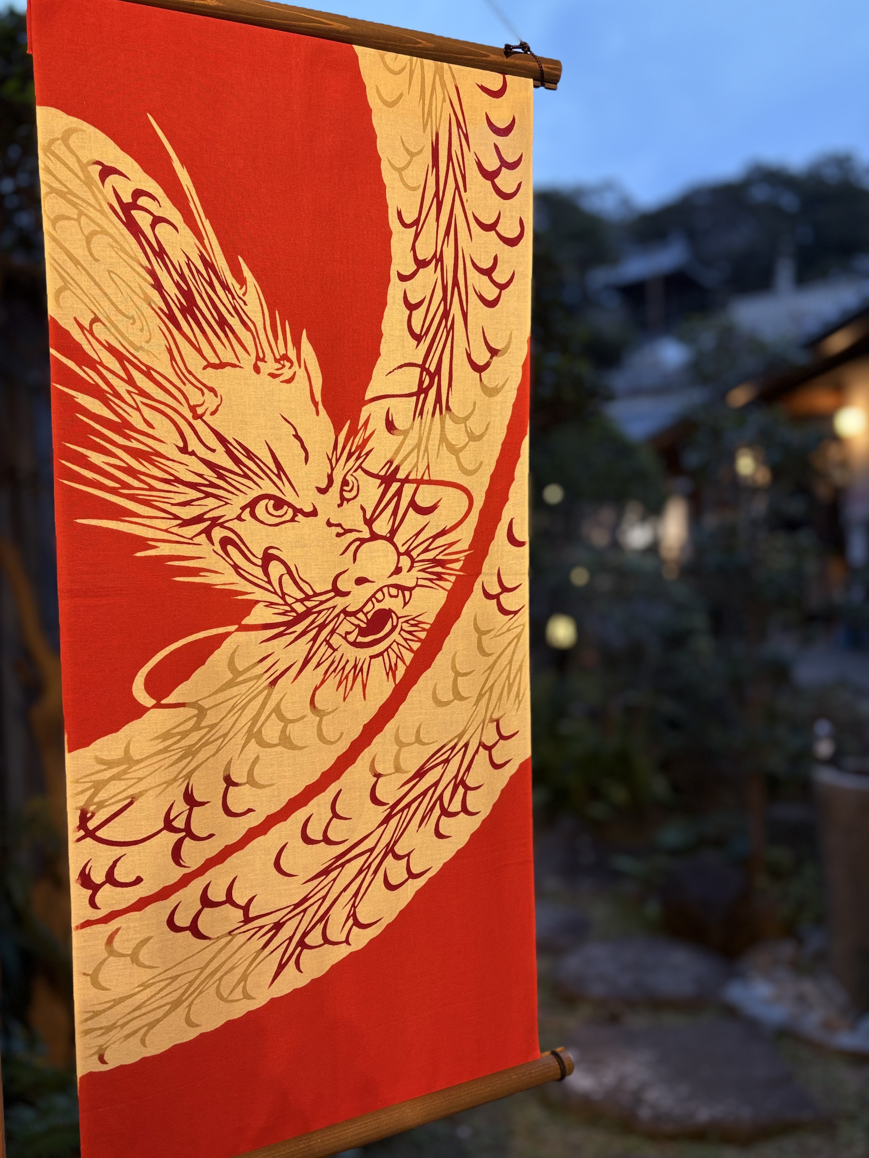 手ぬぐい「にらみ龍」