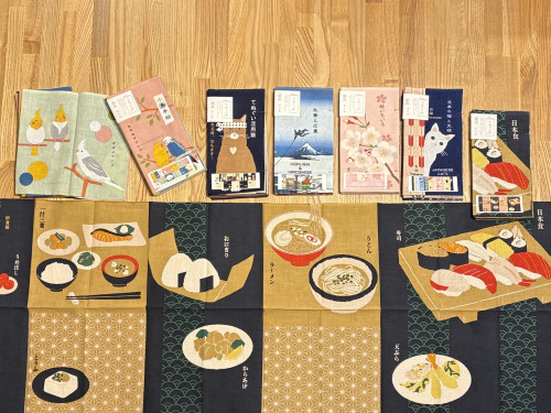 てぬぐい本コーナーあります