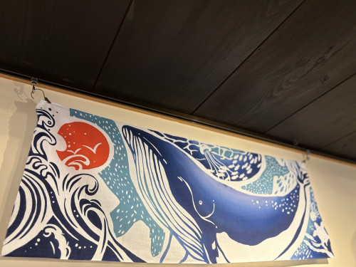 手ぬぐい「縁起くじら」