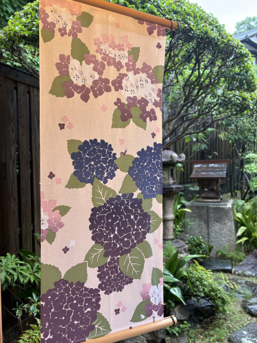 絵手ぬぐい「あじさいの庭」