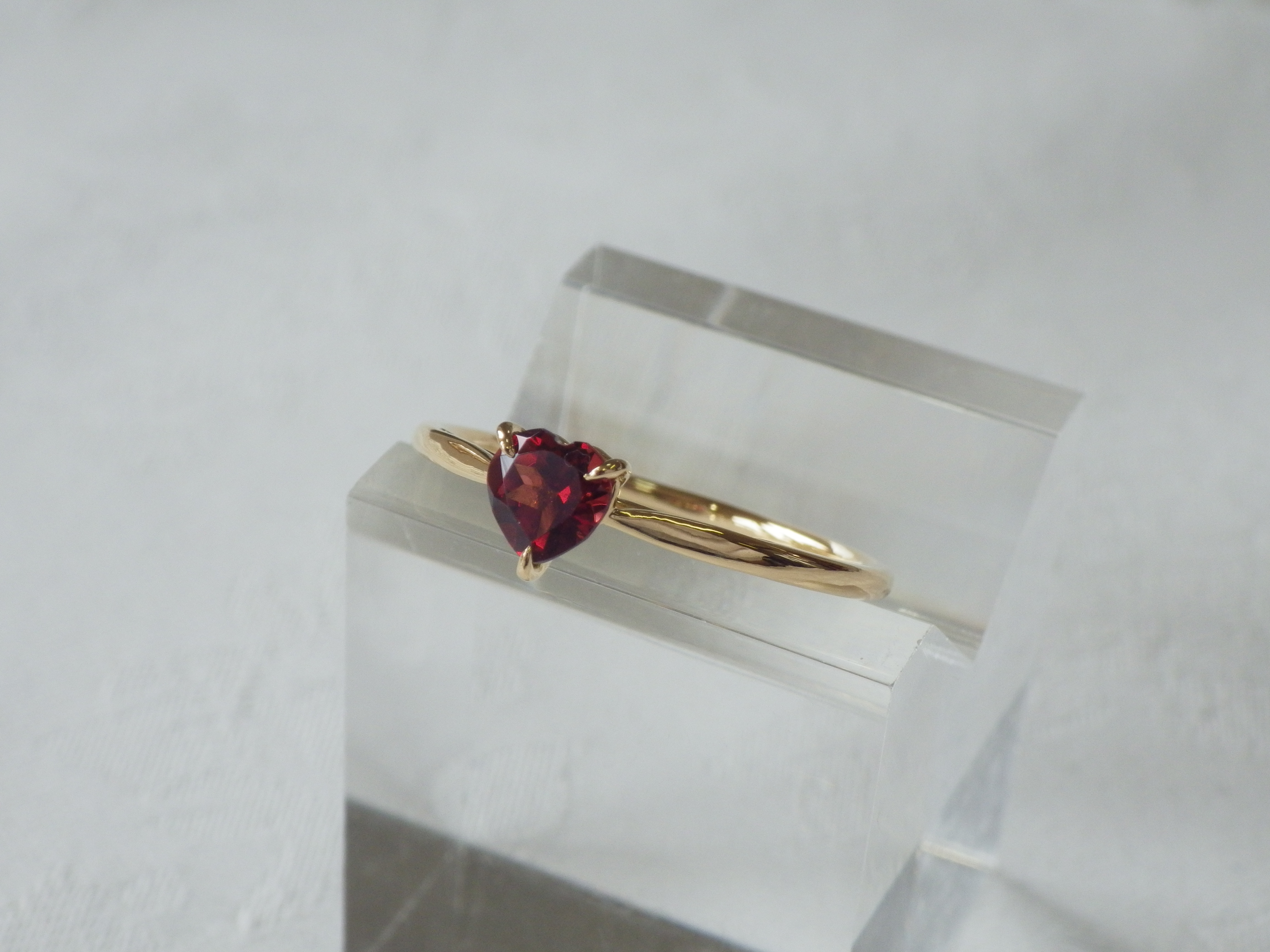 ガーネット　指輪　k18 18金　ハートシェイプ　1.57ct