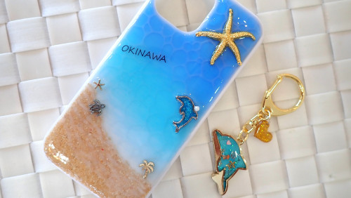 沖縄手作り体験レジンiPhoneケース・キーホルダー
