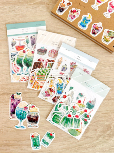 アイスフロート、スクエアケーキ、パフェ、メロンソーダスイーツのフレークシール再販のお知らせ