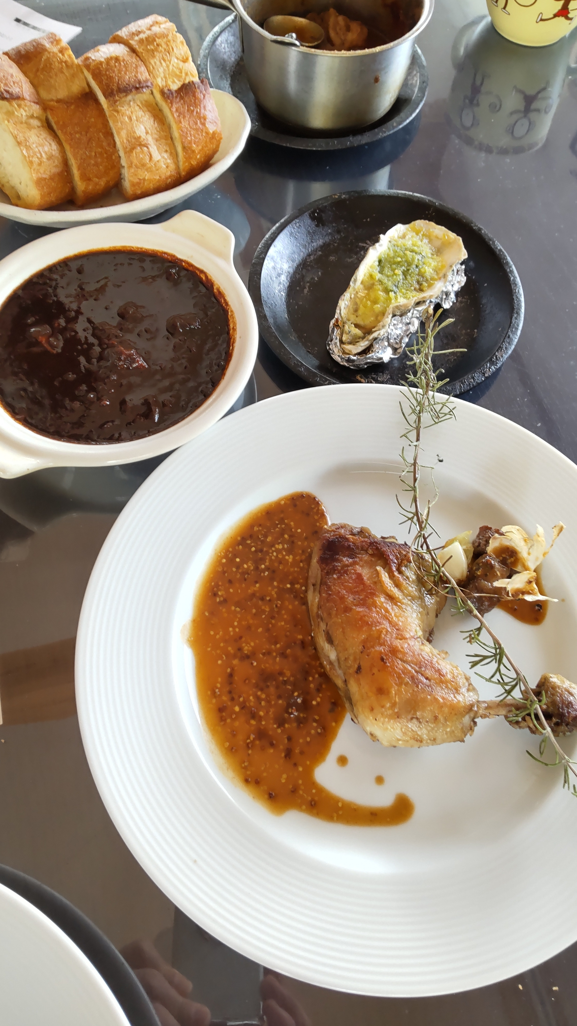 試食中