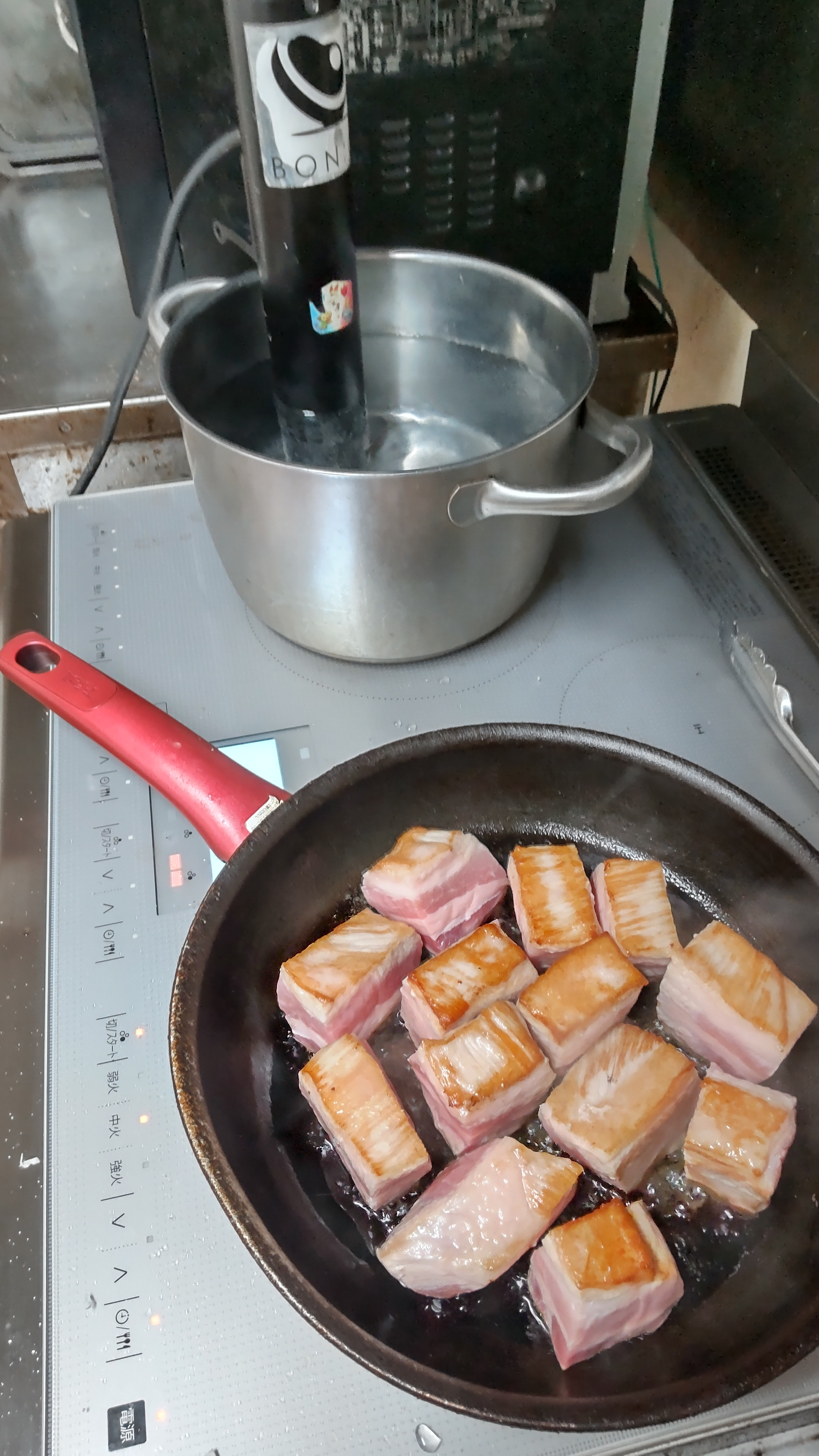 定休日に角煮