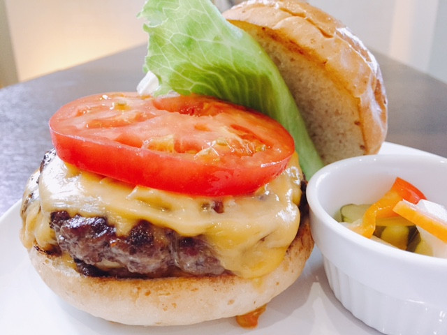 チェダーチーズバーガー